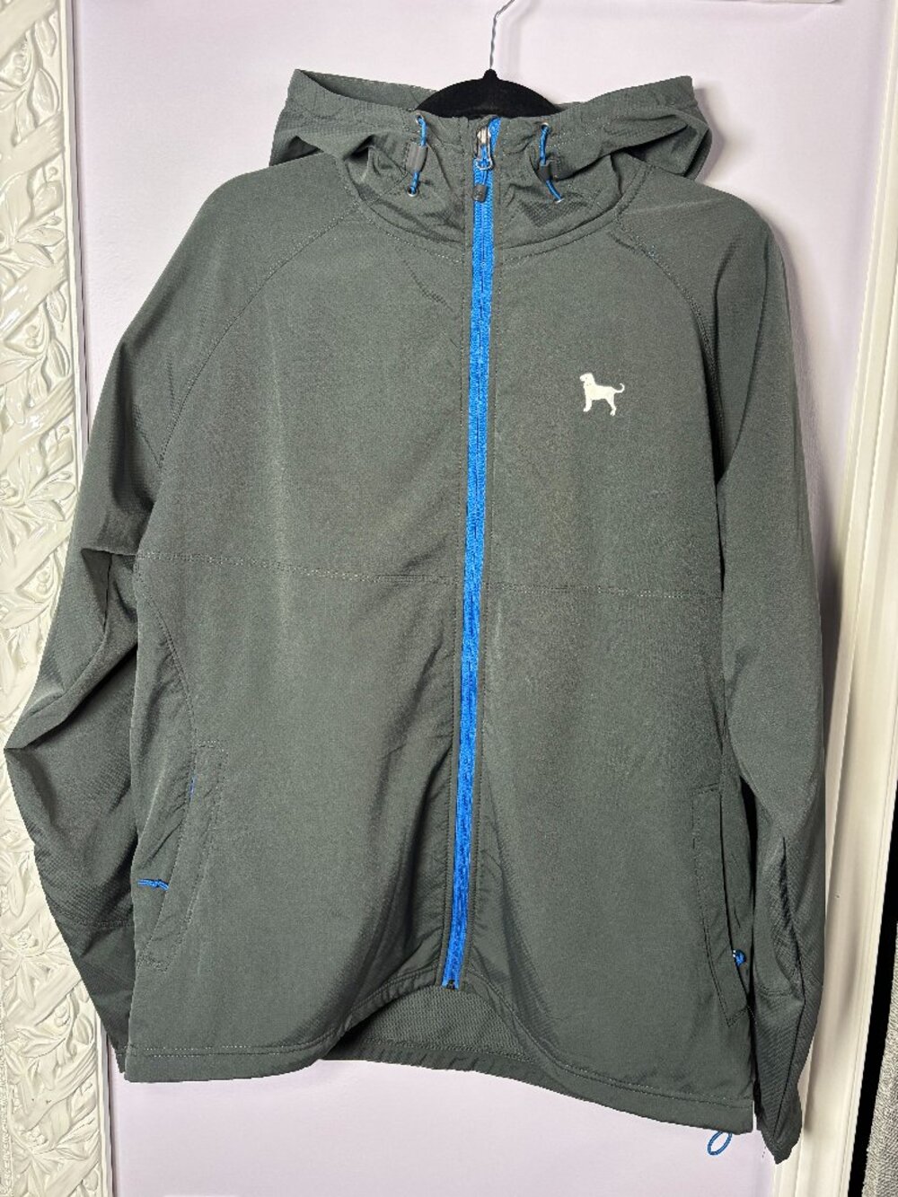 The Black Dog by Avalanche Storm Jacket Size Large